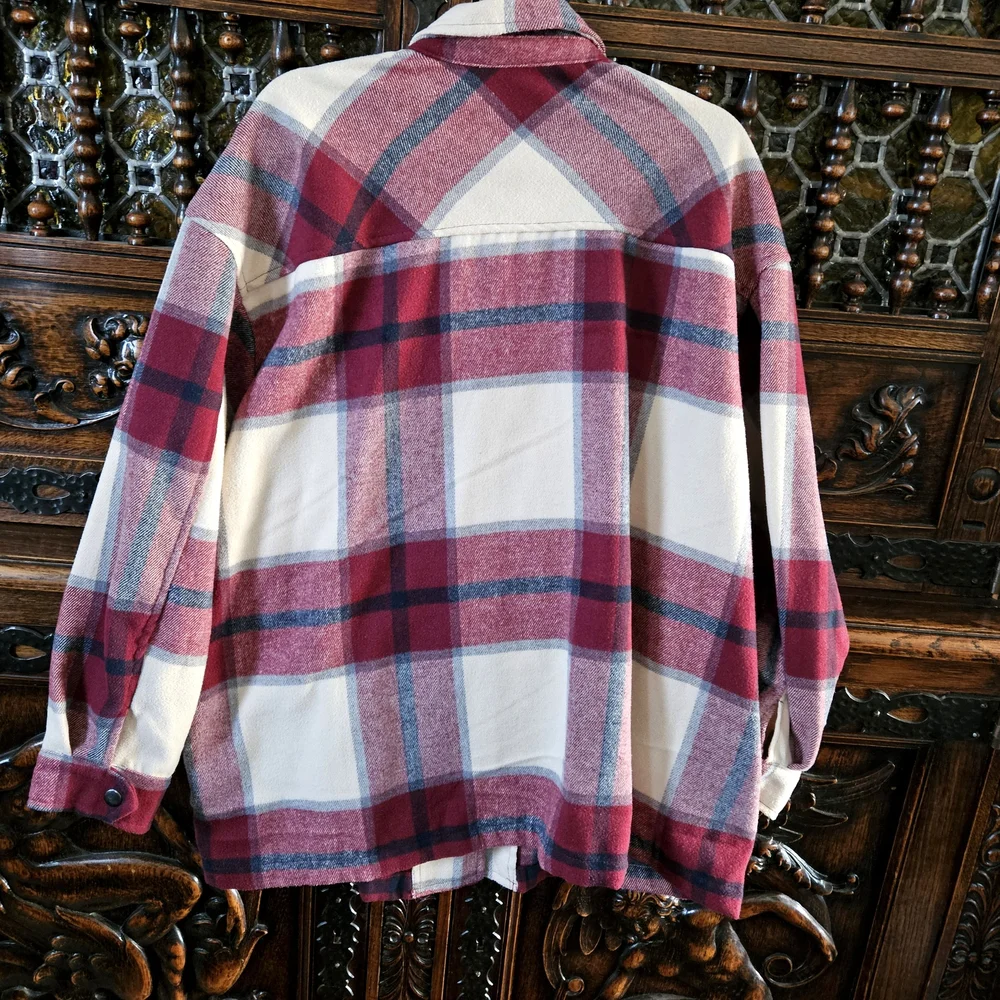 Plaid Button-Up Warm - Picture 5 of 7